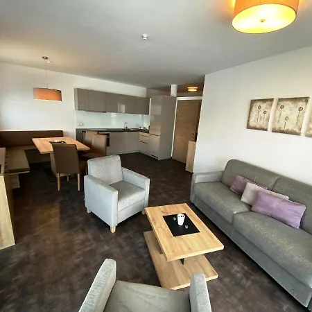 לינה וארוחת בוקר Wellness-pension Jagahuett'n 2*