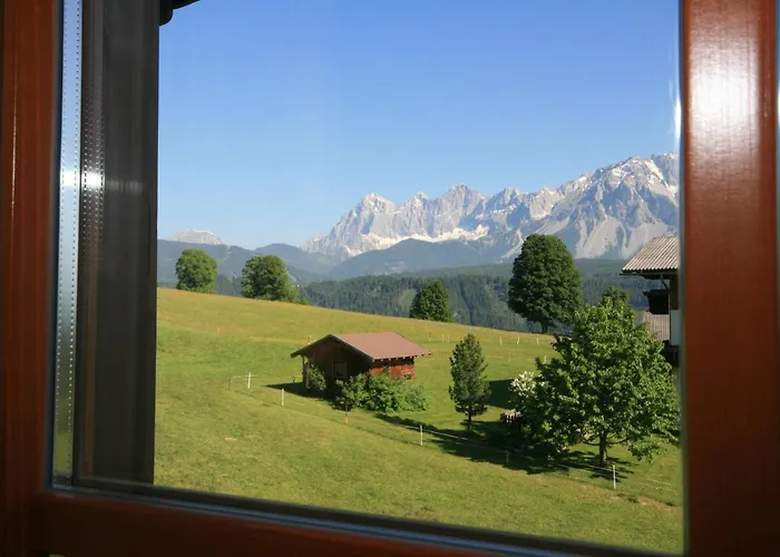 לינה וארוחת בוקר Wellness-pension Jagahuett'n