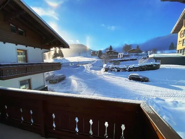 Wellness-pension Jagahuett'n לינה וארוחת בוקר 4*