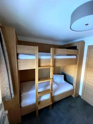 Panzió Wellness-pension Jagahuett'n 4*