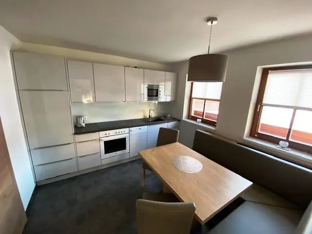 Panzió Wellness-pension Jagahuett'n 4*