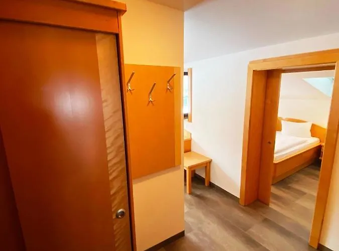 לינה וארוחת בוקר Wellness-pension Jagahuett'n שלאדמינג