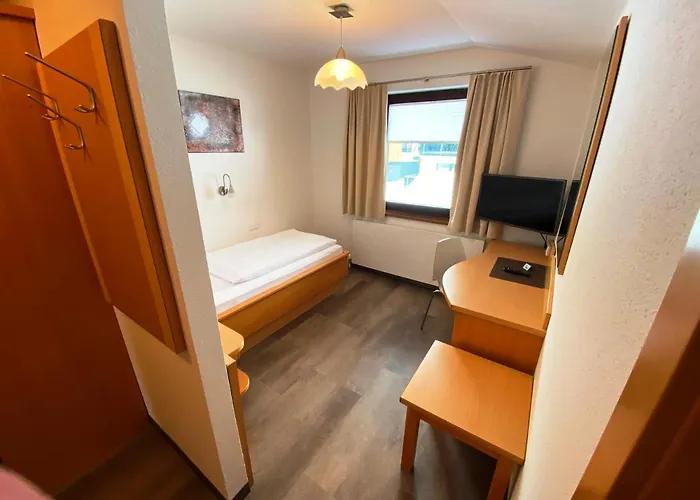 Wellness-pension Jagahuett'n Panzió 4*