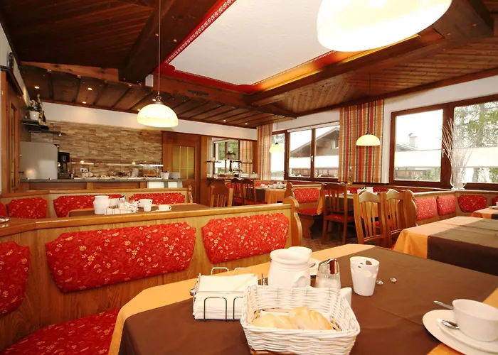 Wellness-pension Jagahuett'n לינה וארוחת בוקר שלאדמינג