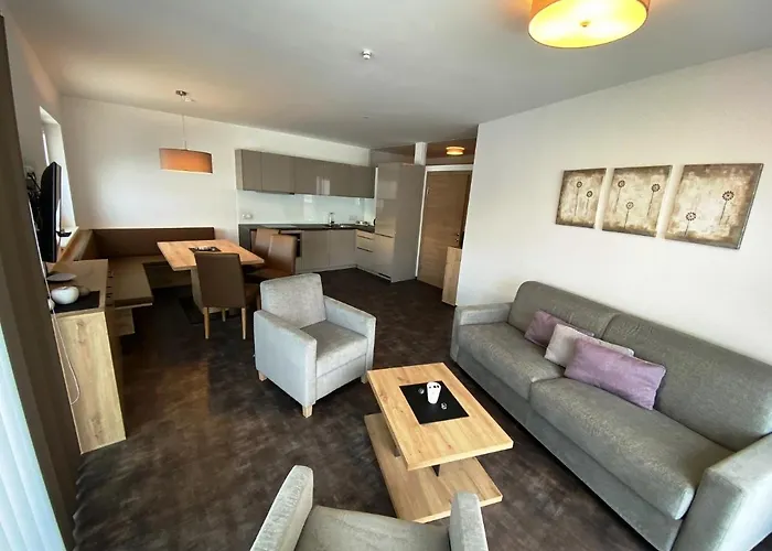 לינה וארוחת בוקר Wellness-pension Jagahuett'n 4*