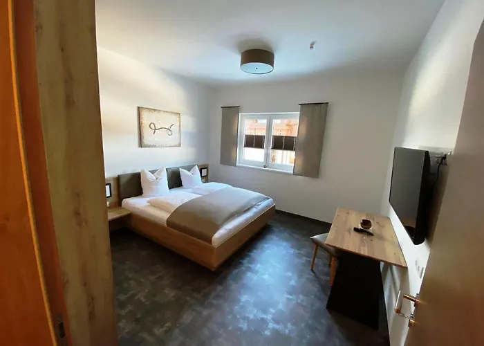 לינה וארוחת בוקר Wellness-pension Jagahuett'n 4*